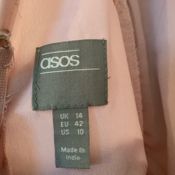 Pink ASOS dress with lace - Picture 3 of 3